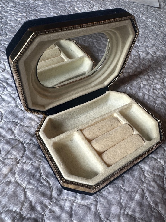 Jewelry - Blue Velvet vintage Jewelry Box with Mirror 8263